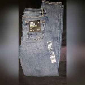 NWT- SILVER JEANS W29 -L31